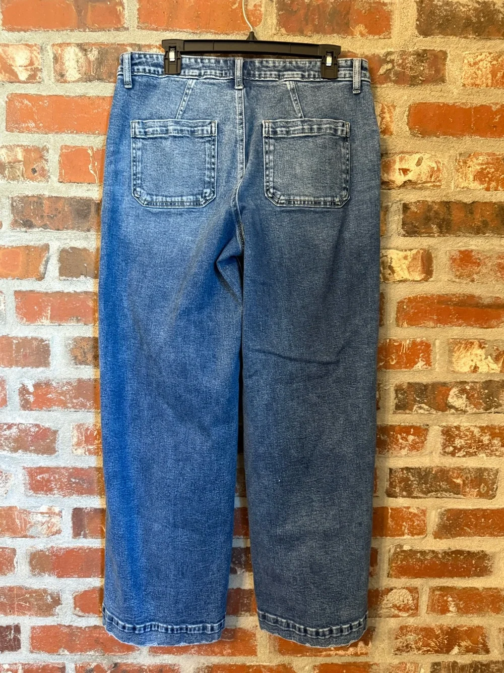 P133 - Maurices Two-Tone Straight-Leg Women’s Jeans - Blue